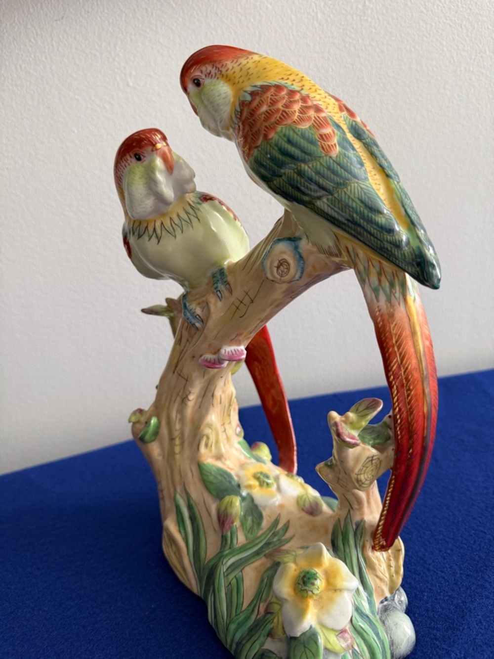 Andrea By Sadek Hand-Painted Parrot Duo Figurine in Red, Green, Yellow, Cream - Picture 2 of 9
